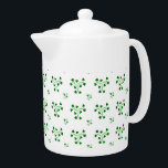 Motif Cercles Shamrock verts<br><div class="desc">Des shamrocks en vert formés dans un cercle créent un motif arrière - plan chanceux. Cliquez sur Customiser pour ajouter votre nom ou votre message personnel.</div>