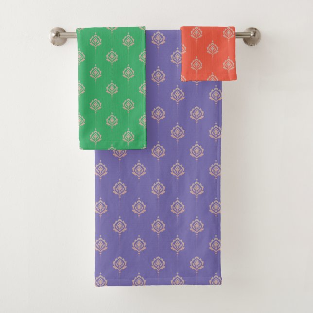 Motif damassé orné en orange, violet et vert (En situation)