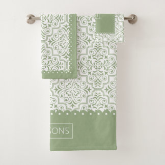 Motif damassé vert-tige, bordures de pétoncles