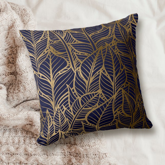 Motif de feuille d'or sur oreiller à jet bleu (Créateur téléchargé)
