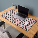 Motif de logo d'entreprise personnalisé rose pâle<br><div class="desc">Créez votre propre Blush Pink girly simple Business Logo Motif Desk Mat en ajoutant le logo, la photo ou toute image de votre entreprise. Améliorez l'espace de travail de votre entreprise en utilisant ce modèle de bureau élégant, moderne et professionnel. Un design simple et clair, personnalisable dans n'importe quelle couleur...</div>