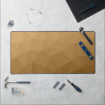 motif de maillage géométrique de dégradé Brown<br><div class="desc">Tapis de bureau cool unique pour son bureau,  sa chambre,  son travail,  sa grotte,  sa salle de jeux.. motif de maillage géométrique à gradient Brown. Maille géométrique triangulaire avec dégradé sombre.</div>