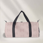 Motif de mongramme rose, sacs de duffice de danse<br><div class="desc">Voici le Pink Monogram Simple Modern Women's Duffel Bag, un compagnon polyvalent conçu pour la femme active. Sa teinte rose poussiéreuse, ornée d'un monogramme de bon goût, allie simplicité et élégance moderne, ce qui en fait un choix élégant pour la salle de sport, la danse, le voyage ou tout sport....</div>