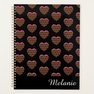 Motif de nom de coeurs à imprimé guépard rose