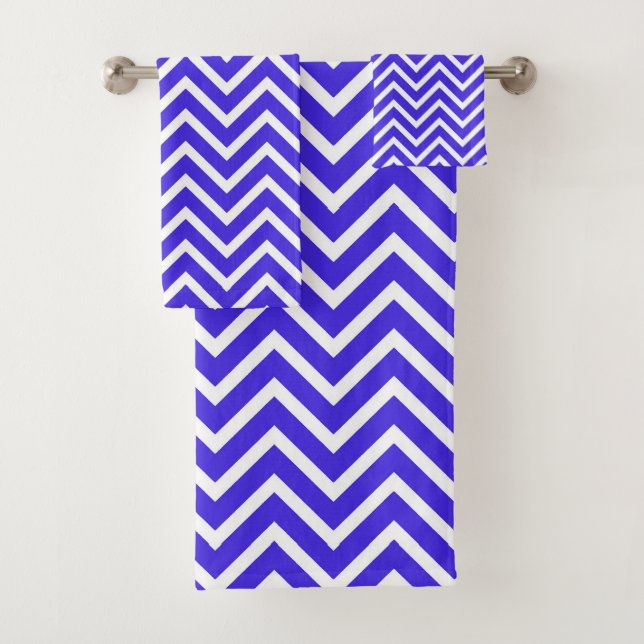 Motif élégant à chevrons sur bleu roi et blanc (En situation)