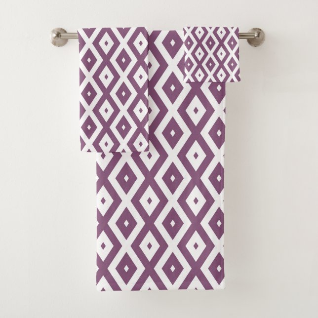 Motif en diamant blanc et mauve (En situation)