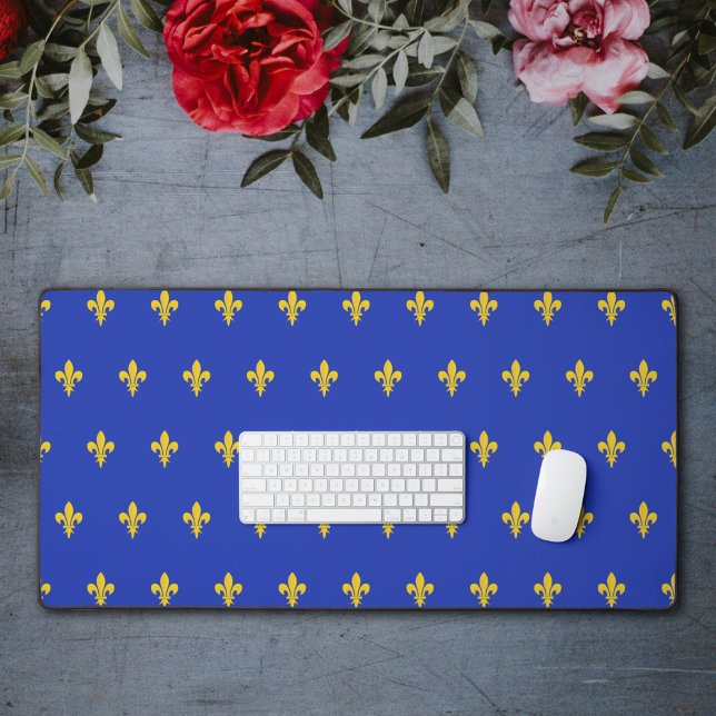 Motif Fleur de Lys Or sur Tapis de Bureau Bleu Roi (Royal Blue Desk Mat with gold Fleur de Lis)