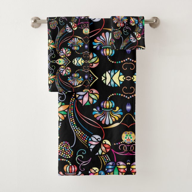 Motif Floral antique multicolore sur noir (En situation)