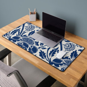 Motif floral bleu complexe sur fond clair
