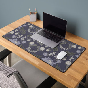 Motif floral symétrique violet foncé
