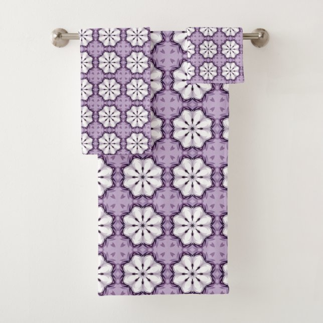 Motif floral violet et blanc (En situation)