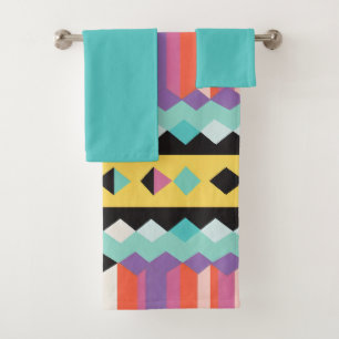 motif mélange de rayures et de triangles colorés