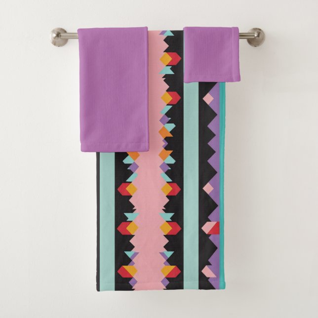 Motif mélange rayures et triangles colorés (En situation)