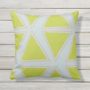 motif triangulaire à chartreuse et coussin bleu