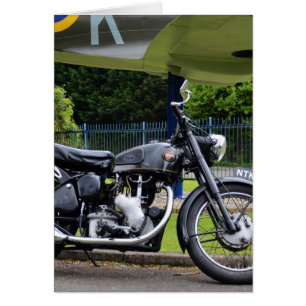 Motocyclette et Spitfire
