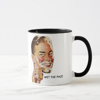 Mouillez les tasses de visage
