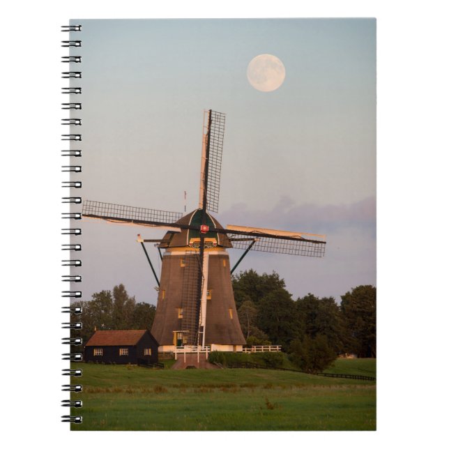 Moulin à vent sous un carnet de pleine lune (Devant)