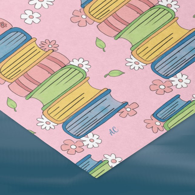 Mousseline Livres Stacks et Fleurs Papier Tissu Rose (Pretty pink tissue paper with a pattern of watercolor book stacks and little flowers . )