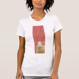 Mouton avec grand T-shirt à rameaux à rameaux