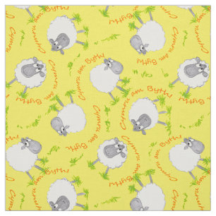 Moutons de Gallois d'amusement sur le tissu jaune