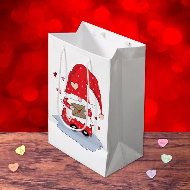 Moyen Petit Gnome Rouge mignonne Sac cadeau Saint Valent (Adorable red gnome with letter white gift bag .)