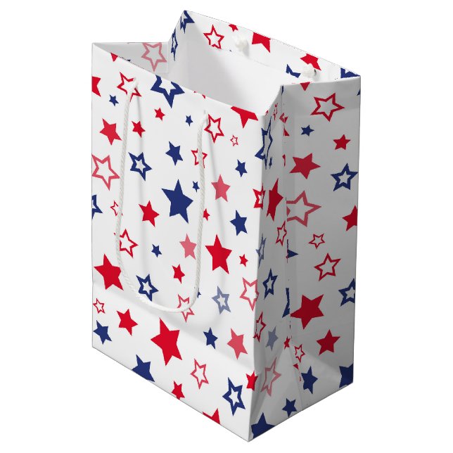 Moyen Sac cadeau Étoiles patriotiques (Devant Angle)