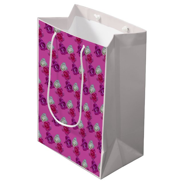 Moyen Sac cadeau Rose Motif Trois couleurs (Devant Angle)