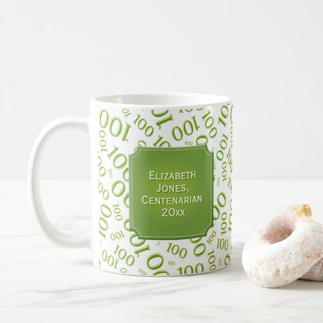 Mug 100th Centenarian vert de motif de nombre (Avec donut)