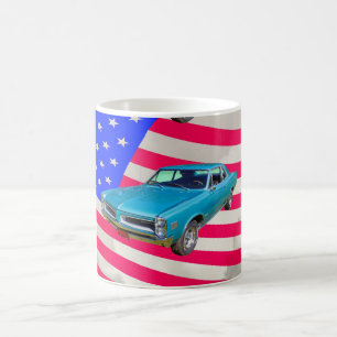 Mug 1966 Pontiac Le Mans et drapeau américain