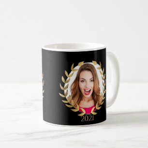 Mug 2021 Graduate Elegant Black Gold Photo Script Nom
