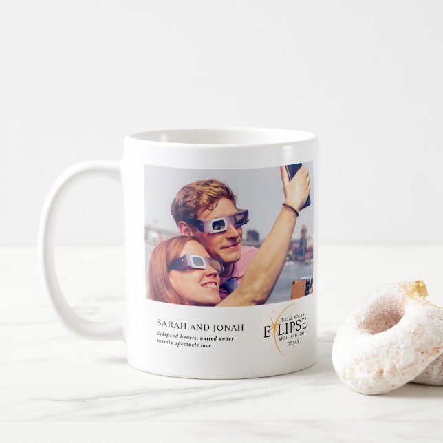 Mug 2024 Cadeaux photo total Éclipse solaire Couples (Avec donut)