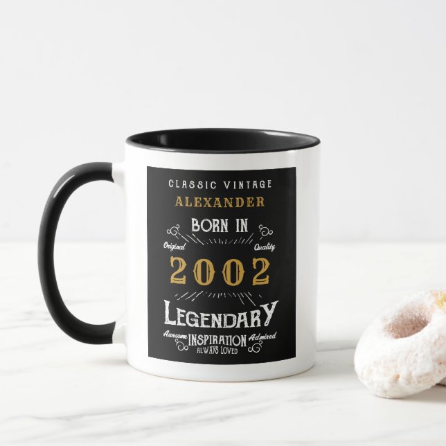 Mug 21e Anniversaire Né 2002 Noir Rétro Personnalisé (Avec donut)