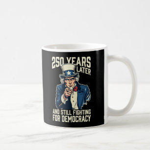 Mug 250 ans plus tard et toujours en lutte pour la dém