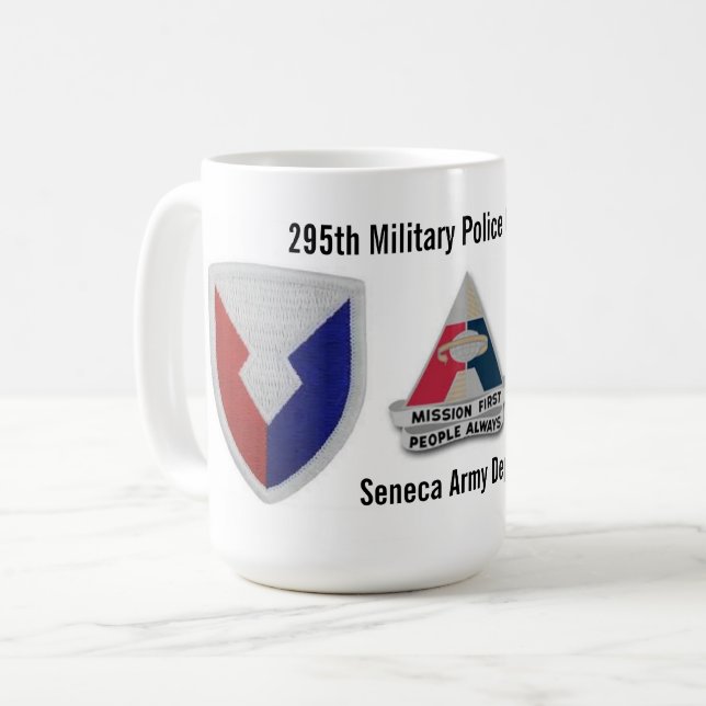 Mug 295th Dépôt d'armée de Sénèque de compagnie de (Devant gauche)