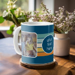 Mug 2 Photo Collage - bandes rétro bleu arc-en-ciel<br><div class="desc">Utilisez deux photos carrés pour créer un cadeau unique et personnel. Le centre comprend une zone pour ajouter votre texte personnalisé - Meilleur grand-père jamais - ou tout le texte que vous voulez!</div>
