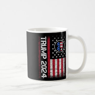 Mug 45 47 We The People 2024 Se Trouve Avec Le Drapeau
