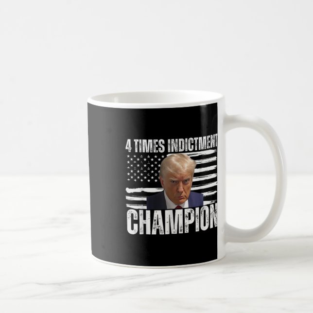 Mug 4 Champion de la mise en accusation (Droite)