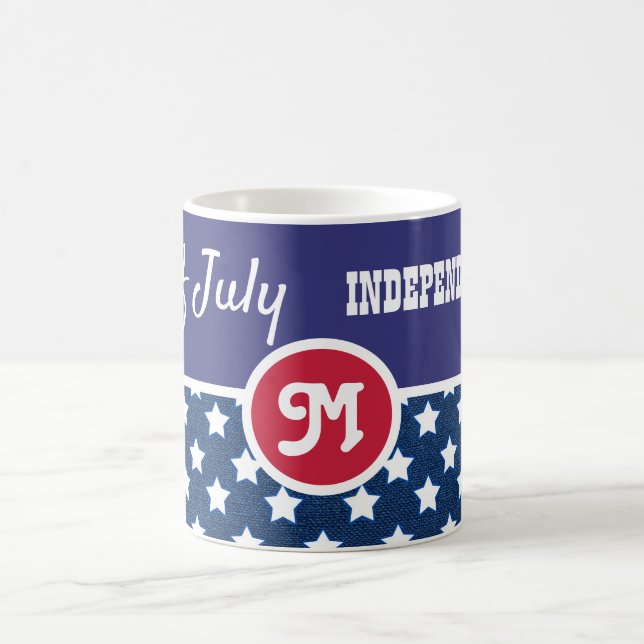 Mug 4 juillet monogramme du jour de l'indépendance (Centre)
