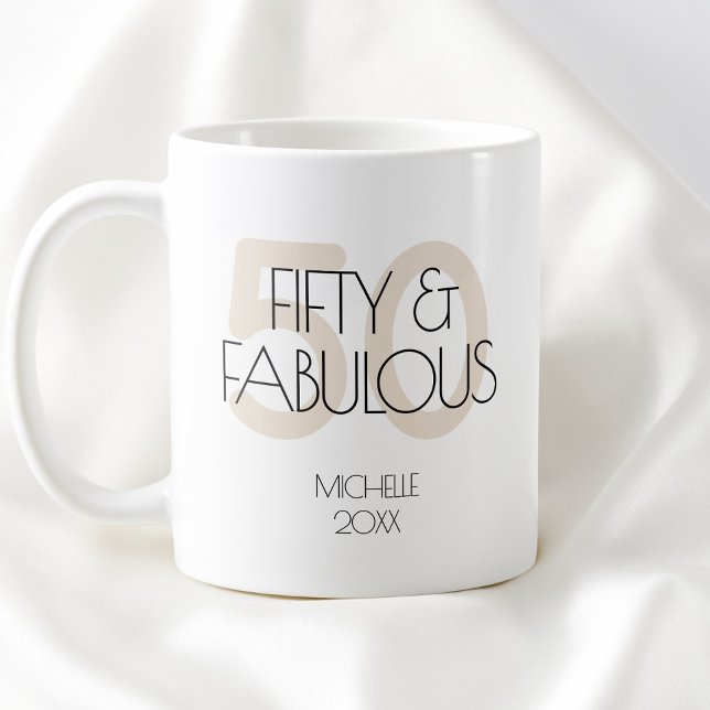 Mug 50 ans et fabuleux Fête d'anniversaire simple mode (50 and fabulous Modern Simple Fifty Birthday Party Coffee Mug)