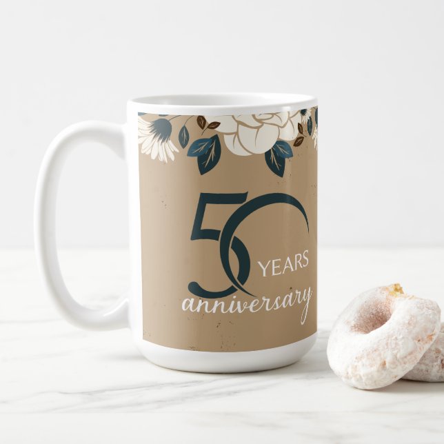Mug 50e anniversaire du Mariage de fleurs rustiques (Avec donut)