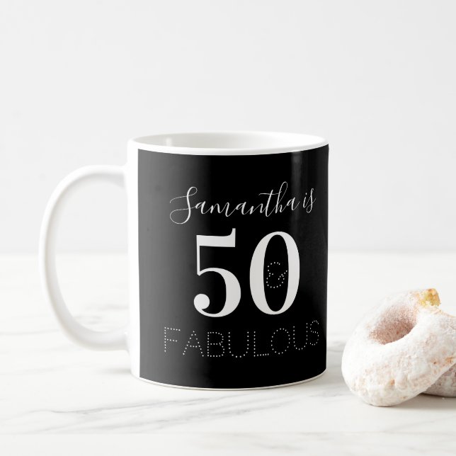 Mug 50e Anniversaire Personnalisé 50 et fabuleux Noir  (Avec donut)