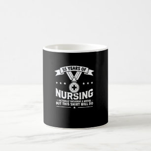 Mug 55 ans d'exercice infirmier méritant une infirmièr