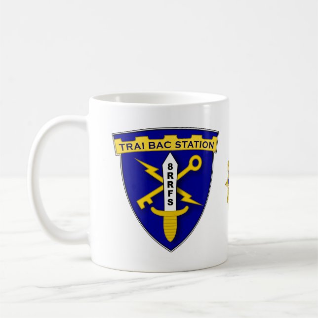 Mug 8ème Le CCB de RRFS Trai postent - le vétéran (Gauche)