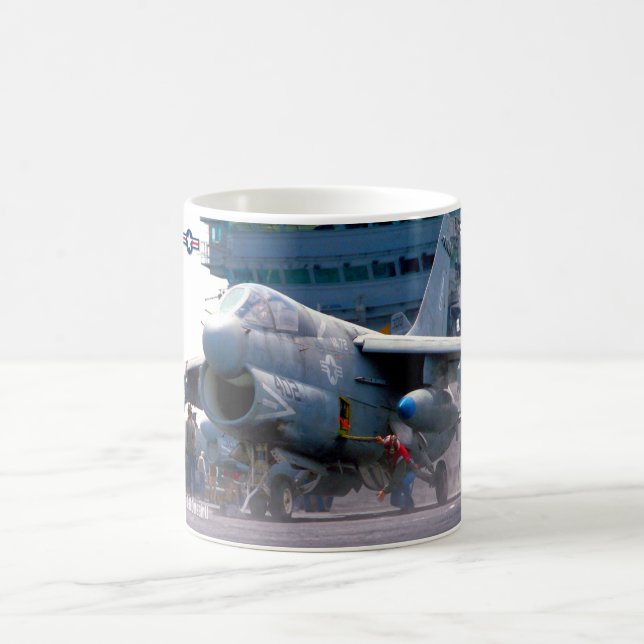 MUG A-7E CORSAIR II (Centre)