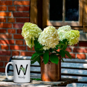 Mug à café de retraite avec monogramme de fleurs à