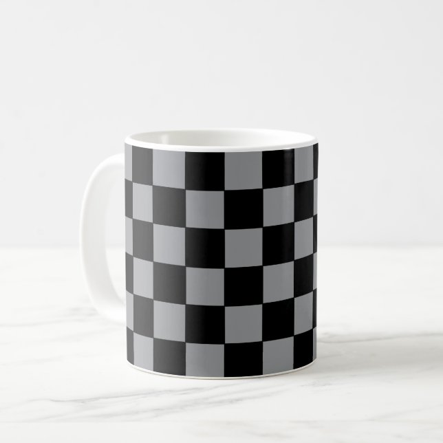Mug à damiers gris et noir (Devant gauche)