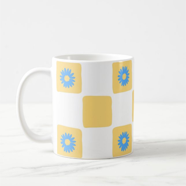 Mug À damiers Jaune Blanc Avec Motif Fleur Bleu (Gauche)