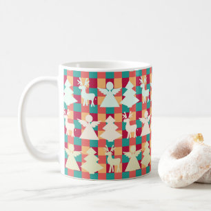 Mug à damiers motif aux anges, rennes et arbres