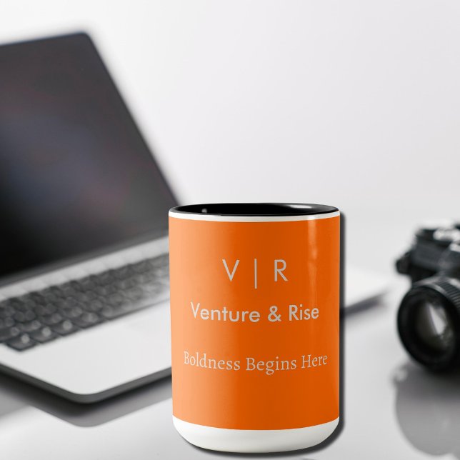 Mug à deux tons orange néon - Monogramme et texte  (Créateur téléchargé)