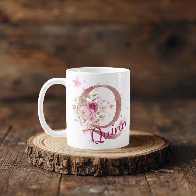 Mug à initiale florale personnalisée – Lettre Q (Créateur téléchargé)
